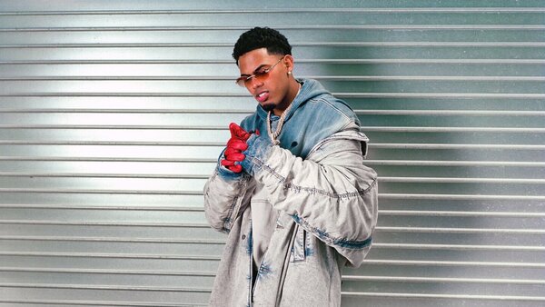 Myke Towers llegará a Paraguay con nueva canción