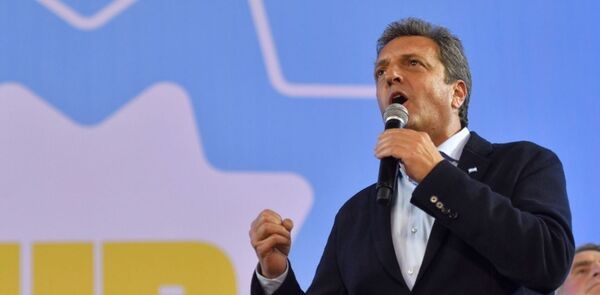 Gobierno argentino anuncia medidas para paliar el efecto de la devaluaci贸n de la moneda - Revista PLUS