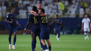 Cristiano brilla, con dos goles, en la victoria del Al-Nassr