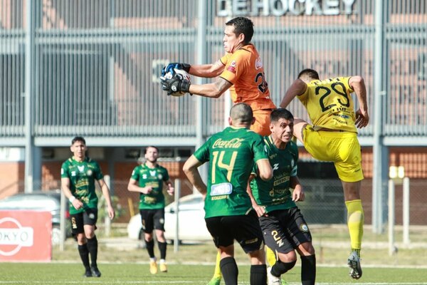 Versus / Recoleta cae ante Rubio Ñu y celebra 2 de Mayo, que toma distancia como único escolta