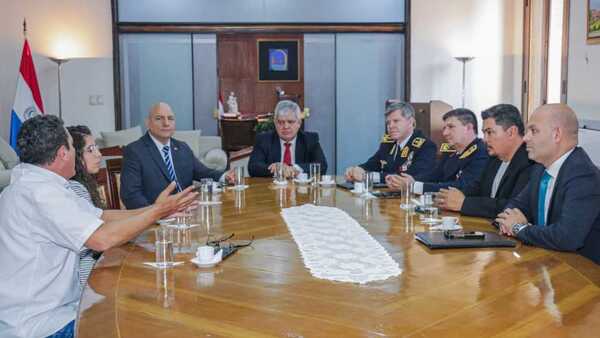 La Policía se compromete a dar soluciones tecnológicas a trabajadores de plataformas