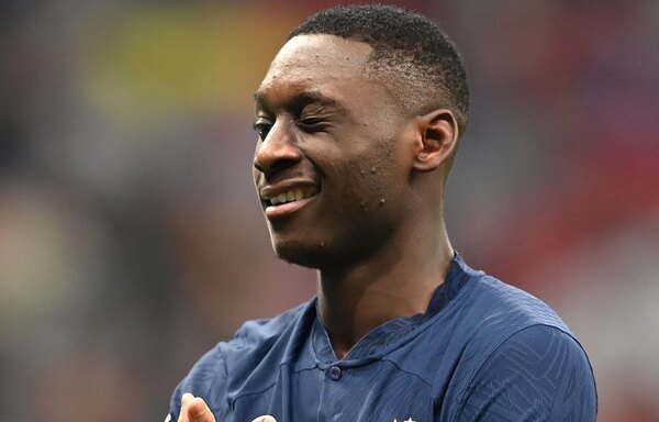 Versus / Kolo Muani pide salir del Eintracht Fráncfort para fichar por el PSG