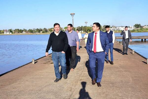 DIRECTOR DEL MEDIO AMBIENTE DE LA EBY RECORRIÓ ENCARNACIÓN