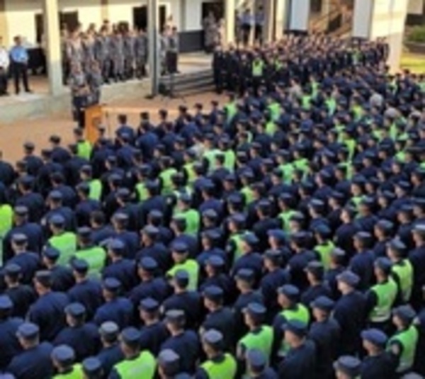 Policías están siendo reclutados para agentes lince - Paraguay.com
