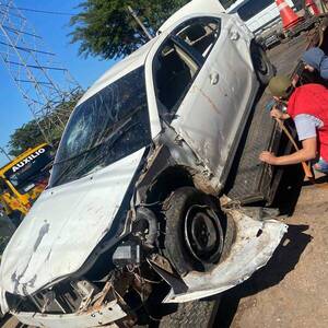 Hacen pollada para arreglar el auto con el que atropellaron a Katia