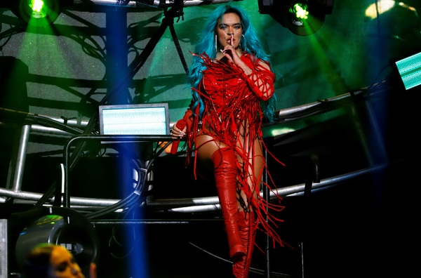 Demandan a Karol G por plagio en el tema "Don't be shy" junto a DJ Tiesto - MarketData