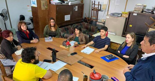 La Nación / Capacitarán a líderes de comisiones vecinales en Ciencias Sociales de la UNA