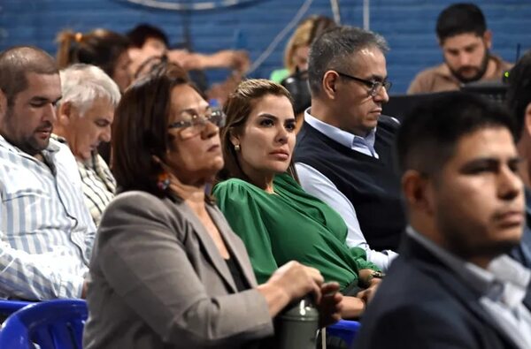 PLRA: felicitan a la nueva titular de la Junta Municipal de Asunción y renuevan cargos partidarios - Política - ABC Color