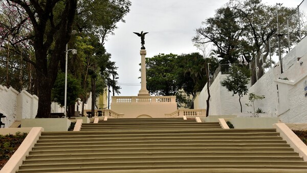 Adictos dañan espacios públicos con frecuencia y piden reforzar seguridad