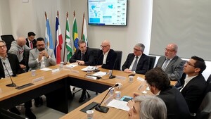 Actores públicos y privados buscan agilizar paso en la frontera con Foz