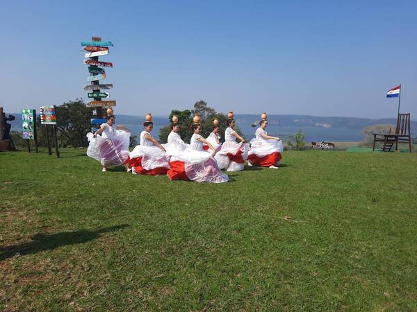 LA CAPITAL NACIONAL DE LA MIEL DE ABEJA Y TURISMO DE NATURALEZA CELEBRA 62 AÑOS DE FUNDACIÓN
