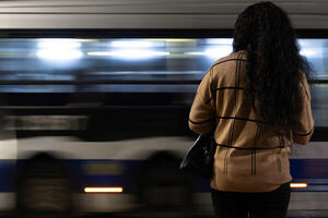 La iniciativa brasileña para que las mujeres ya no esperen solas el autobús por la noche - MarketData