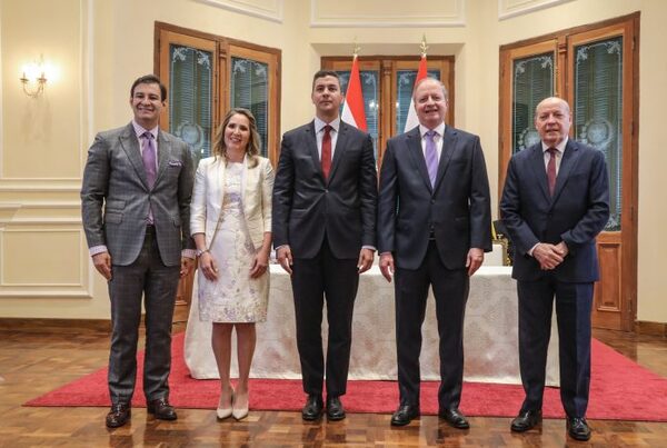 Asumió el primer ministro de Economía y Finanzas de Paraguay