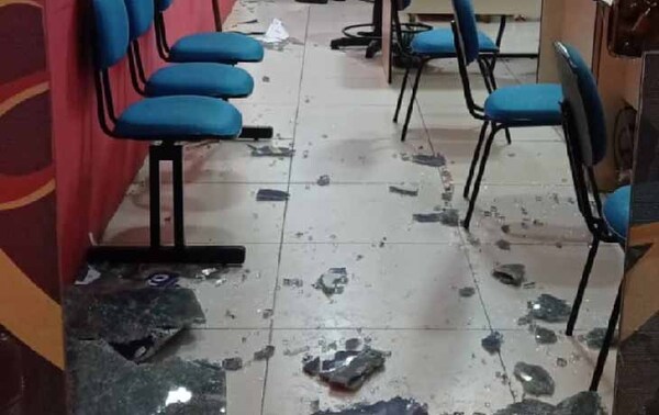 Delincuentes intentan robar caja fuerte de local financiero de Ciudad del Este – Prensa 5