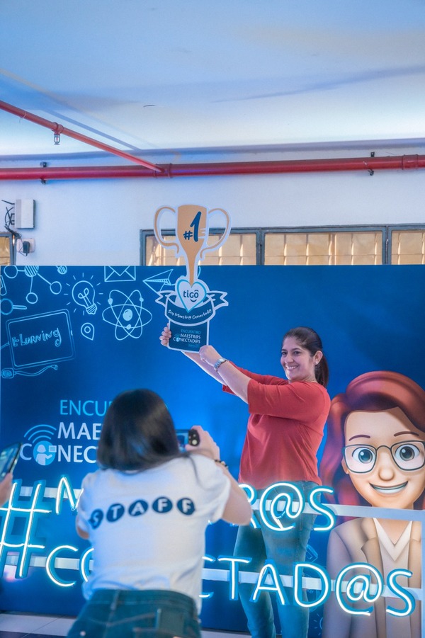 Premiarán a docentes que utilicen tecnología para mejorar la calidad educativa - MarketData