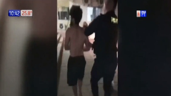 Vecinos redujeron a golpes a supuesto ladrón - Noticias Paraguay