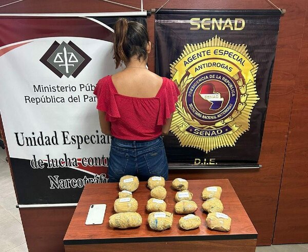Diario HOY | Joven que transportaba marihuana tipo "Skunk" quedó detenida
