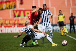 Versus / Ramón sosa convierte y Talleres elimina al Colón de Alberto Espínola y "Conejo" Benítez