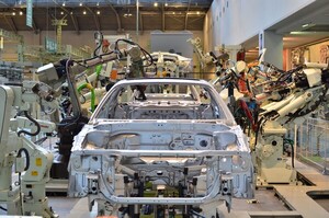 Toyota retoma operaciones en casi todas sus plantas de Jap贸n tras un fallo inform谩tico - Revista PLUS