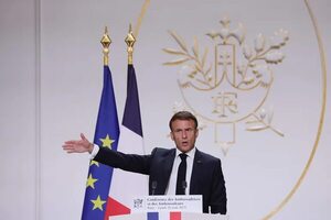 Macron intenta convencer a una desconfiada oposición en un largo y confidencial encuentro - Mundo - ABC Color