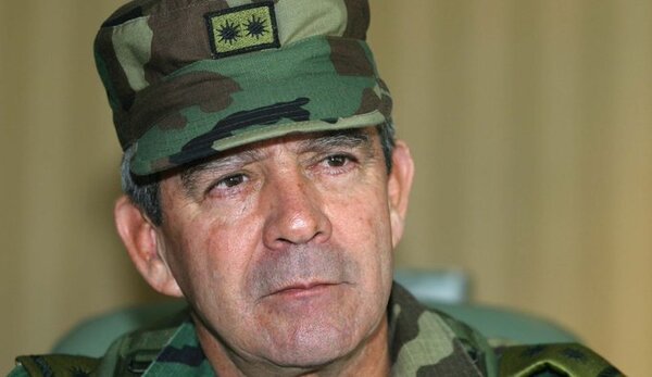 Imputan a exjefe de ejército de Colombia por 130 asesinatos
