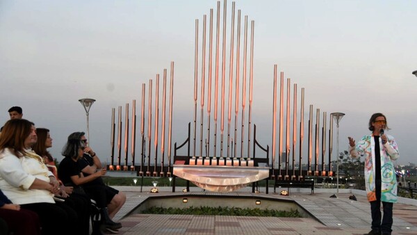 Inauguraron ayer el Paseo de la Guarania, en la Costanera