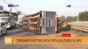 Transganado volcó tras chocar contra un vehículo en Limpio - Noticias Paraguay