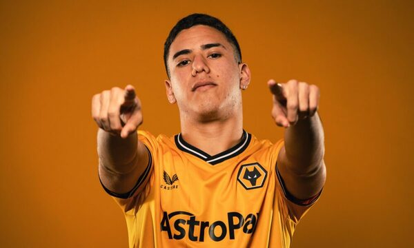 (VIDEO)El Wolverhampton presentó oficialmente a Enso González