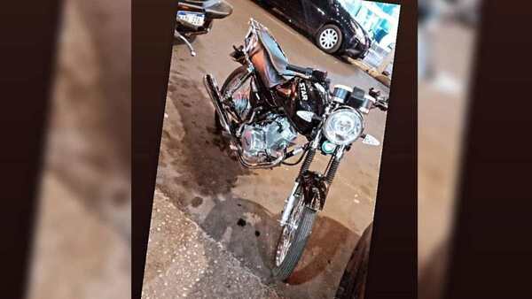 JOVEN FUE A VISITAR A SU NOVIA Y LE ROBARON LA MOTOCICLETA EN CAMBYRETÁ