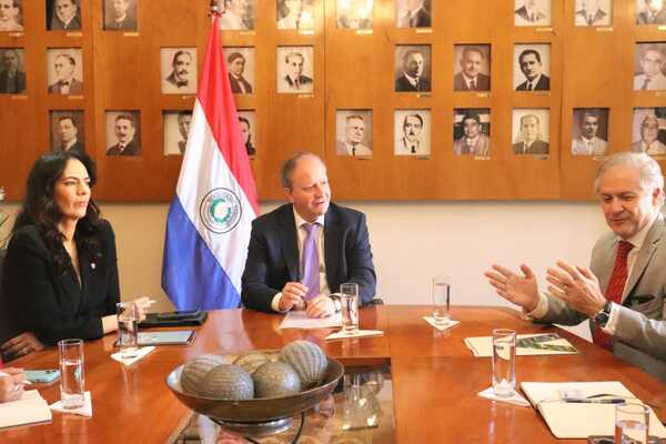 Diario HOY | Autoridades analizan mecanismos de inversión vía APP