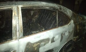 Vehículo se incendia en Hernandarias