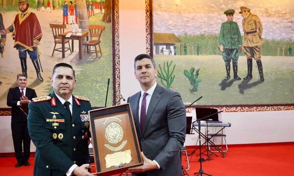 La capacitación es clave para el desarrollo, afirma presidente al conmemorar aniversario del IAEE - .::Agencia IP::.
