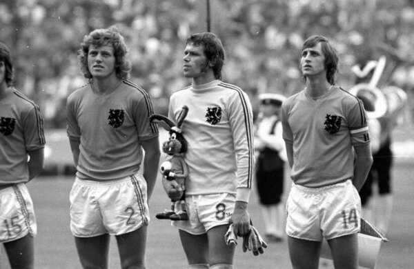 Versus / Fallece Jan Jongbloed, arquero de la legendaria 'Naranja Mecánica'