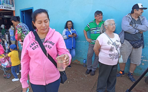 Usuarios reclaman por constantes cortes de servicio de aguatera Mers - La Clave