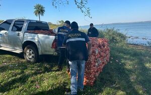 Diario HOY | Abandonan gran carga de cebollas argentinas a la orilla del río Paraná
