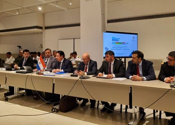 Peaje en la hidrovía pasa ahora al ámbito político dentro del Comité Intergubernamental