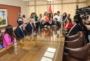 Ejecutivo presentó proyecto de presupuesto 2024 con prioridad en salud, educación, seguridad y protección social - .::Agencia IP::.