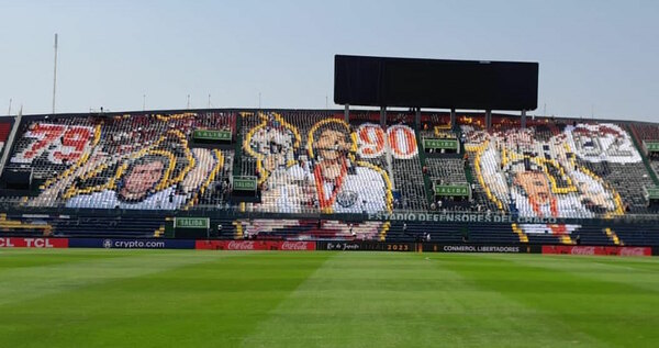 Versus / ¡Así luce el nuevo mosaico que preparan los hinchas de Olimpia!