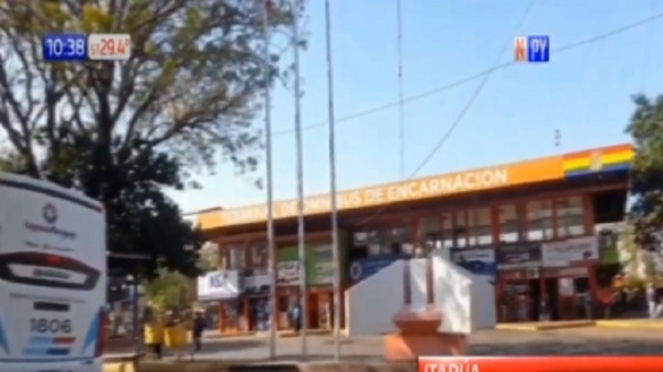 Subió al bus, se durmió y le robaron G. 35 millones - Noticias Paraguay