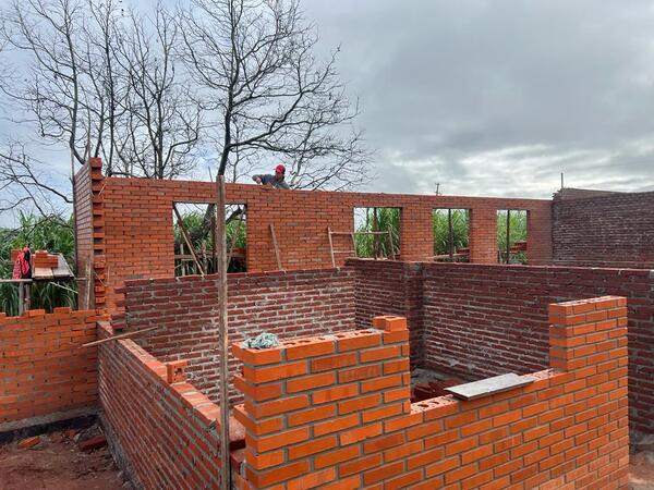 Obras de infraestructura en instituciones educativas de Cambyreta continúan en este segundo semestre