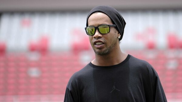 Ronaldinho alega ante el Congreso que su nombre fue usado indebidamente en una estafa