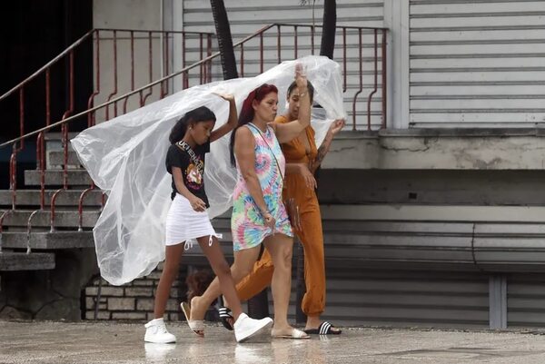 Meteorología activa su alerta por tormenta para esta tarde - Clima - ABC Color