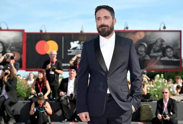 Pablo Larraín presenta al “vampiro” Pinochet en el Festival de Venecia - Cine y TV - ABC Color