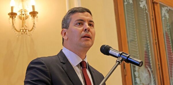 Santiago Pe帽a lanza Tekopor茫 Mbarete: programa social para familias vulnerables se incrementa 25% - Revista PLUS