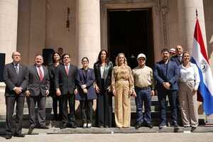 ANDE articula acciones para el mejoramiento de la emblemática calle Palma