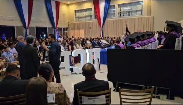 Egresan 86 nuevos profesionales del área de Medicina por la UCP filial PJC