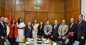 La Nación / Homenajean al enviado de NN. UU.