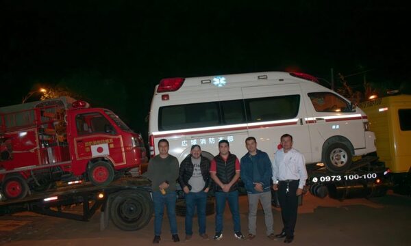 Malloquín recibe ambulancia y carro bomba
