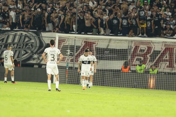 Versus / Los memes de la dura eliminación olimpista en la Copa Libertadores