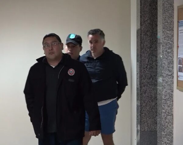 A Ultranza: jueza ordena secuestro del dinero en dólares y guaraníes de Federico Santoro - Policiales - ABC Color